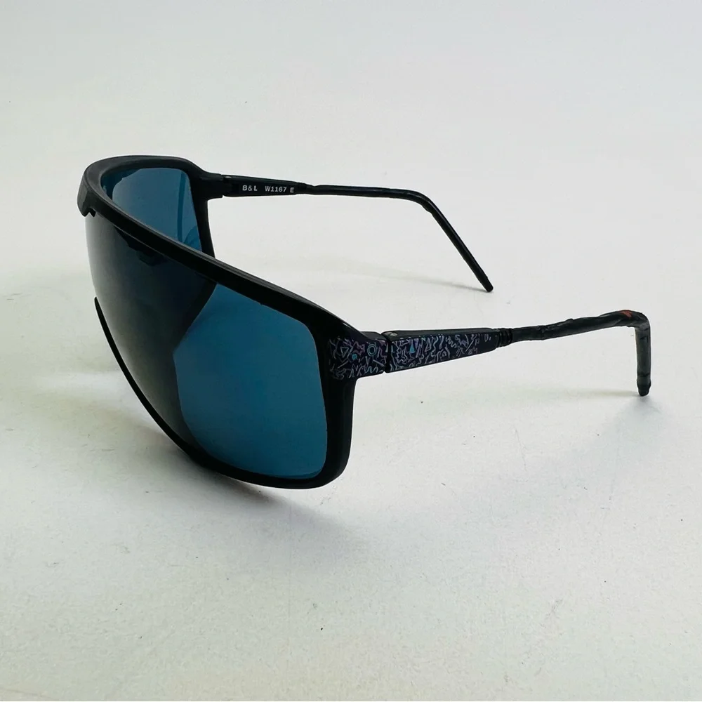 B & L KillerLoop W1167 E‎